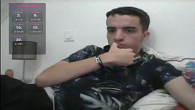 Snapshot of Tombgy07 chatting on December 3, 2024, 8:17 pm Tombgy07 online show from December 3, 2024, 8:17 pm