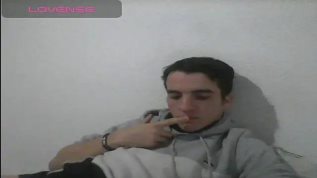 Snapshot of Tombgy07 chatting on January 16, 2025, 8:46 pm Tombgy07 online show from January 16, 2025, 8:46 pm