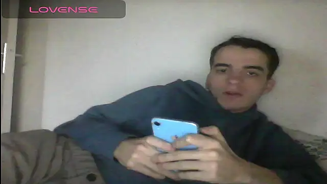 Snapshot of Tombgy07 chatting on February 13, 2025, 4:39 pm Tombgy07 online show from February 13, 2025, 4:39 pm