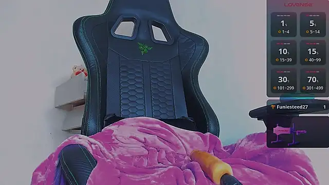 Snapshot of Alice_Davidson chatting on March 11, 2025, 7:14 pm Alice Davidson online show from March 11, 2025, 7:14 pm