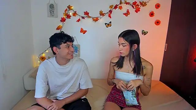 Snapshot of charlottte_queen chatting on September 15, 2025, 8:31 pm charlottte queen online show from September 15, 2025, 8:31 pm