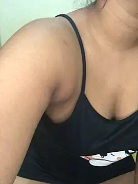 Snapshot of Rose_Olivia chatting on February 25, 2025, 5:25 pm Rose Olivia online show from February 25, 2025, 5:25 pm