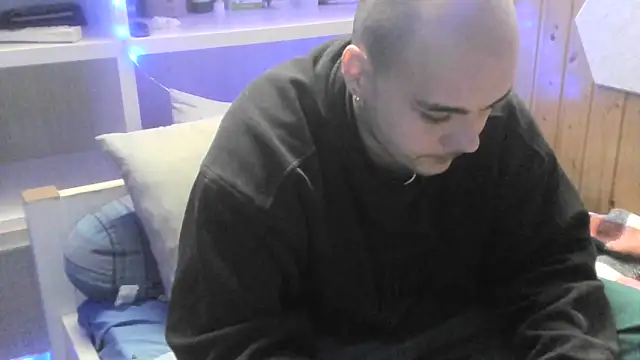 Snapshot of ItalianVinDiesel chatting on January 5, 2025, 4:27 pm ItalianVinDiesel online show from January 5, 2025, 4:27 pm