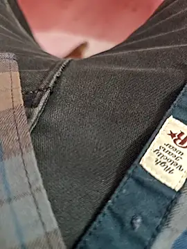 Snapshot of Newyork-couple chatting on January 13, 2025, 7:11 am Newyork-couple online show from January 13, 2025, 7:11 am