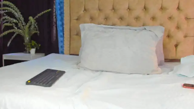 Snapshot of KeryHillson chatting on December 12, 2024, 12:33 pm KeryHillson online show from December 12, 2024, 12:33 pm