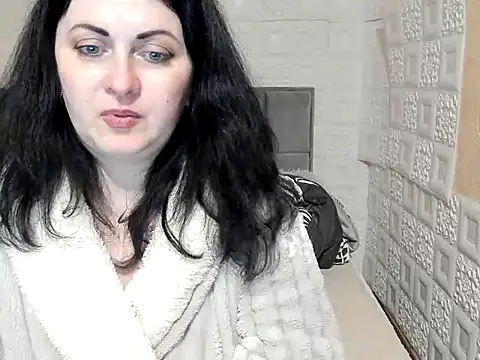 Snapshot of Lillian2 chatting on February 19, 2025, 9:36 pm Lillian2 online show from February 19, 2025, 9:36 pm