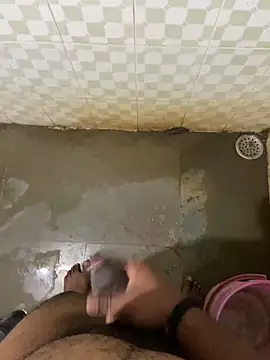 Snapshot of Honeydick7 chatting on January 9, 2025, 4:19 am Honeydick7 online show from January 9, 2025, 4:19 am