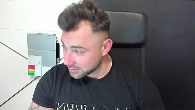 Snapshot of DuncanStone chatting on February 8, 2025, 4:36 am DuncanStone online show from February 8, 2025, 4:36 am