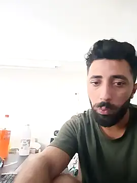 Snapshot of Rakiyy34 chatting on September 25, 2025, 9:24 am Rakiyy34 online show from September 25, 2025, 9:24 am