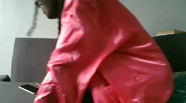 Snapshot of Prettybecs chatting on January 27, 2025, 11:43 am Prettybecs online show from January 27, 2025, 11:43 am