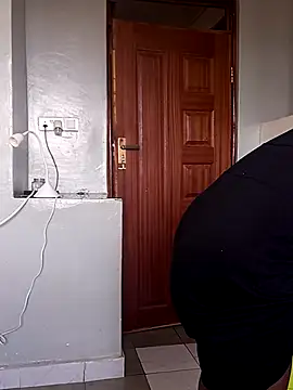 Snapshot of Prettybecs chatting on February 13, 2025, 1:37 pm Prettybecs online show from February 13, 2025, 1:37 pm