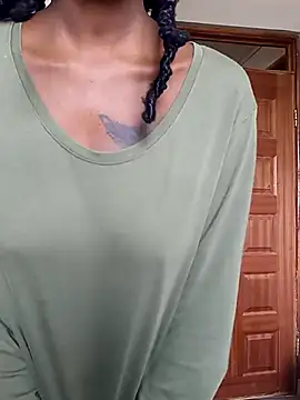 Snapshot of Prettybecs chatting on March 11, 2025, 10:18 am Prettybecs online show from March 11, 2025, 10:18 am