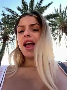 Snapshot of BritneyDimond chatting on December 20, 2024, 10:49 am BritneyDimond online show from December 20, 2024, 10:49 am