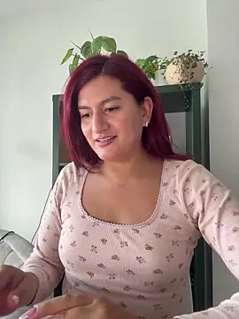 Snapshot of ari_artis chatting on September 9, 2025, 9:14 pm ari artis online show from September 9, 2025, 9:14 pm