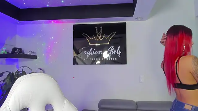 Snapshot of CinthiaCollins chatting on February 26, 2025, 4:45 pm CinthiaCollins online show from February 26, 2025, 4:45 pm