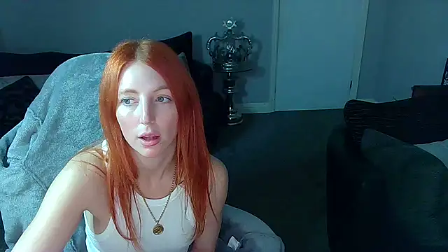 Snapshot of Red_firesquirt chatting on January 1, 2025, 9:09 pm Red firesquirt online show from January 1, 2025, 9:09 pm