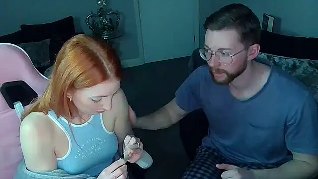 Snapshot of Red_firesquirt chatting on March 1, 2025, 9:37 pm Red firesquirt online show from March 1, 2025, 9:37 pm