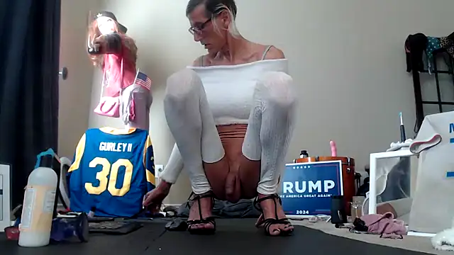 Snapshot of Taylorsexbot chatting on December 5, 2024, 6:55 pm Taylorsexbot online show from December 5, 2024, 6:55 pm