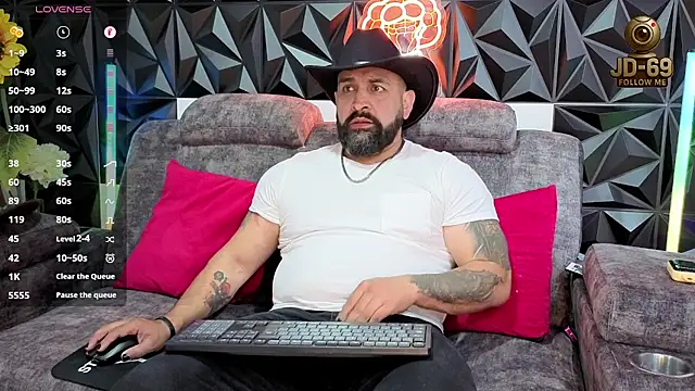 Snapshot of JD-69 chatting on October 8, 2025, 7:11 pm JD-69 online show from October 8, 2025, 7:11 pm