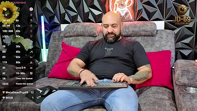 Snapshot of JD-69 chatting on October 16, 2025, 8:21 pm JD-69 online show from October 16, 2025, 8:21 pm