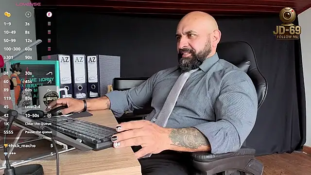 Snapshot of JD-69 chatting on October 27, 2025, 3:38 pm JD-69 online show from October 27, 2025, 3:38 pm