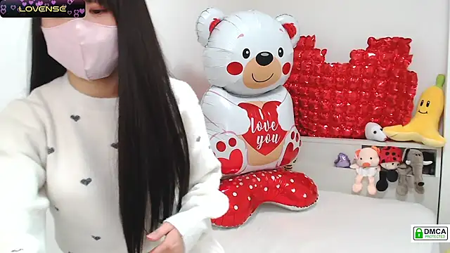 Snapshot of SUZU_ chatting on February 14, 2025, 12:14 pm SUZU online show from February 14, 2025, 12:14 pm