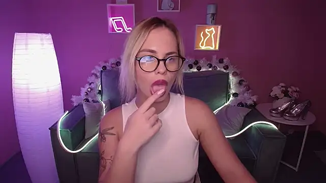 RikaRaily online show from December 19, 2024, 9:51 am