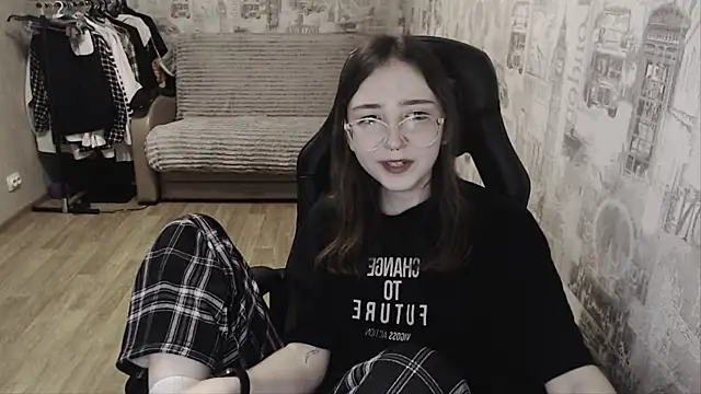 Snapshot of AmeliaKamishiro chatting on January 13, 2025, 2:50 am AmeliaKamishiro online show from January 13, 2025, 2:50 am