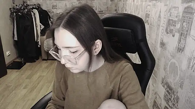 Snapshot of AmeliaKamishiro chatting on February 23, 2025, 9:05 pm AmeliaKamishiro online show from February 23, 2025, 9:05 pm