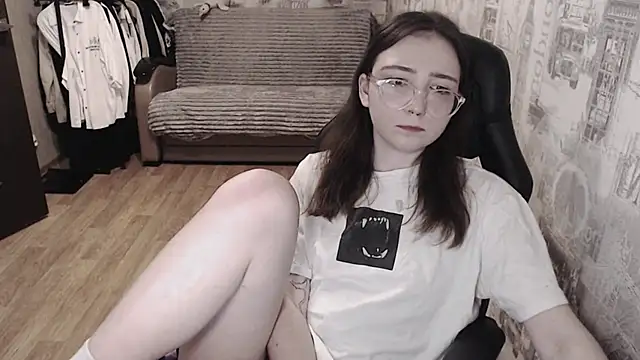 Snapshot of AmeliaKamishiro chatting on March 13, 2025, 3:06 pm AmeliaKamishiro online show from March 13, 2025, 3:06 pm