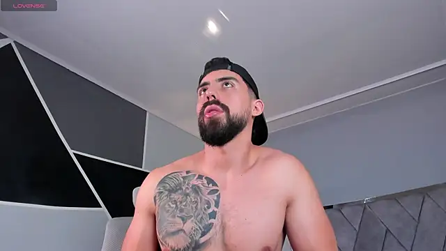 Snapshot of Markbrown chatting on December 8, 2024, 10:57 pm Markbrown online show from December 8, 2024, 10:57 pm