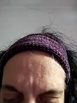 Snapshot of BustyBabyOfficial chatting on January 29, 2025, 2:21 pm BustyBabyOfficial online show from January 29, 2025, 2:21 pm