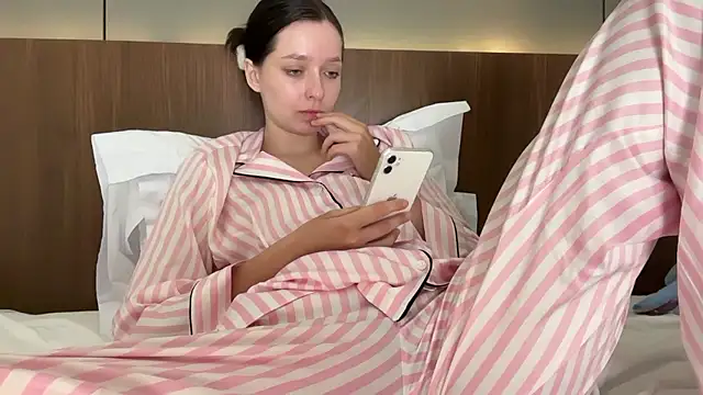 Snapshot of _liatris_ chatting on December 9, 2024, 11:47 am liatris online show from December 9, 2024, 11:47 am