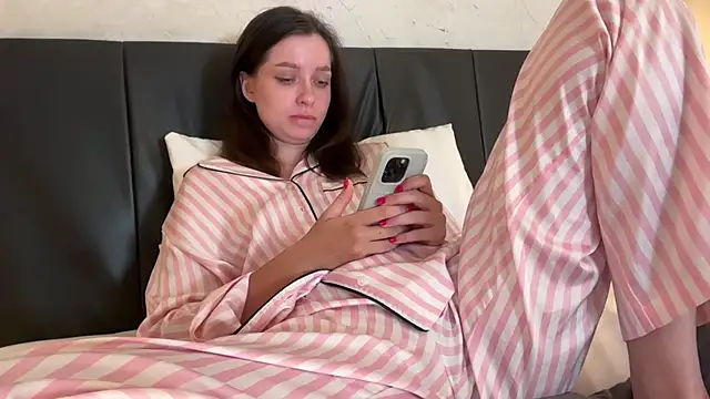 Snapshot of _liatris_ chatting on March 12, 2025, 2:45 pm liatris online show from March 12, 2025, 2:45 pm