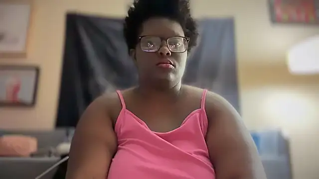 Snapshot of Yagurl__west chatting on March 13, 2025, 5:00 am Yagurl west online show from March 13, 2025, 5:00 am