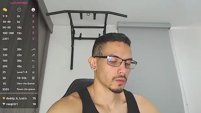 Snapshot of russthiago chatting on December 2, 2024, 3:58 pm russthiago online show from December 2, 2024, 3:58 pm