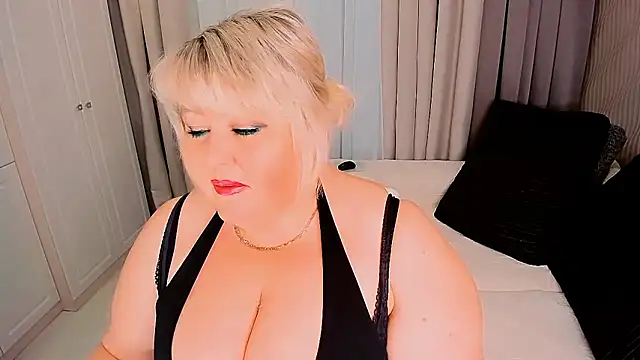 Snapshot of BIGTITSBBW chatting on January 29, 2025, 7:00 pm BIGTITSBBW online show from January 29, 2025, 7:00 pm