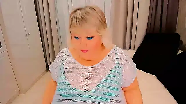 Snapshot of BIGTITSBBW chatting on October 21, 2025, 6:41 pm BIGTITSBBW online show from October 21, 2025, 6:41 pm