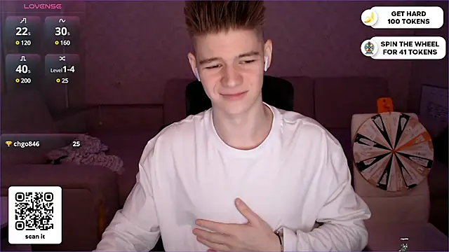 Snapshot of dantebigboi300 chatting on January 19, 2025, 12:17 am dantebigboi300 online show from January 19, 2025, 12:17 am