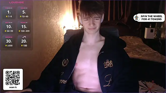 Snapshot of dantebigboi300 chatting on February 7, 2025, 5:07 pm dantebigboi300 online show from February 7, 2025, 5:07 pm