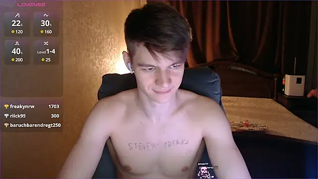 Snapshot of dantebigboi300 chatting on February 10, 2025, 9:15 pm dantebigboi300 online show from February 10, 2025, 9:15 pm