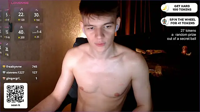 Snapshot of dantebigboi300 chatting on February 18, 2025, 10:03 pm dantebigboi300 online show from February 18, 2025, 10:03 pm