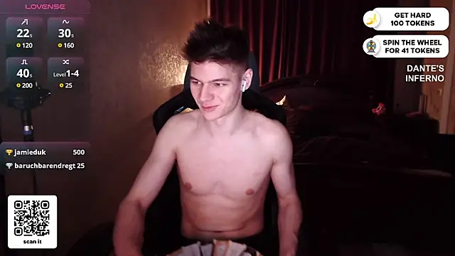 Snapshot of dantebigboi300 chatting on March 2, 2025, 7:45 pm dantebigboi300 online show from March 2, 2025, 7:45 pm