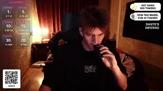 Snapshot of dantebigboi300 chatting on March 11, 2025, 5:13 pm dantebigboi300 online show from March 11, 2025, 5:13 pm