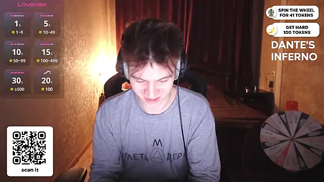 Snapshot of dantebigboi300 chatting on March 15, 2025, 7:16 pm dantebigboi300 online show from March 15, 2025, 7:16 pm