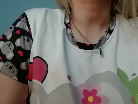 Snapshot of 69liamilk69 chatting on December 2, 2024, 7:58 am 69liamilk69 online show from December 2, 2024, 7:58 am