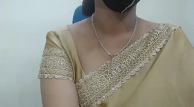 Snapshot of Lovely_Siri_23 chatting on January 15, 2025, 2:13 pm Lovely Siri 23 online show from January 15, 2025, 2:13 pm