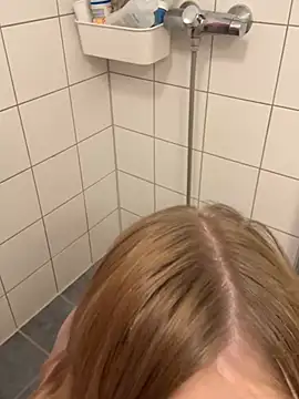 Snapshot of lilleambi chatting on February 5, 2025, 3:23 am lilleambi online show from February 5, 2025, 3:23 am