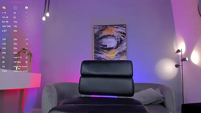 Snapshot of LizzHamilton__ chatting on January 7, 2025, 1:06 am LizzHamilton online show from January 7, 2025, 1:06 am
