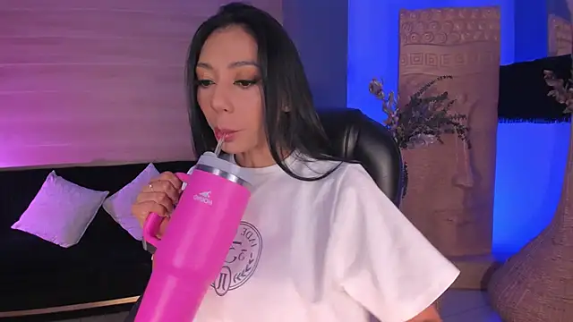 Snapshot of LizzHamilton__ chatting on September 24, 2025, 9:51 pm LizzHamilton online show from September 24, 2025, 9:51 pm